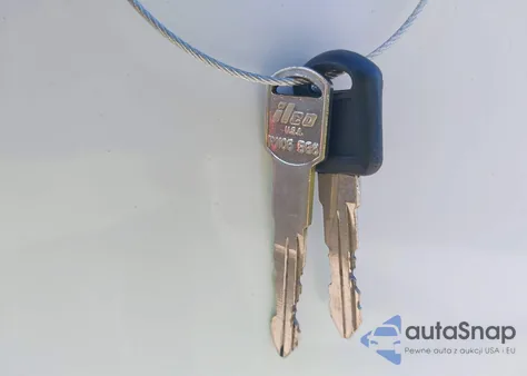 1997 GMC Sierra 1500 Sl Wideside z USA, uszkodzony, nr VIN 1GTEC19W8VE546100